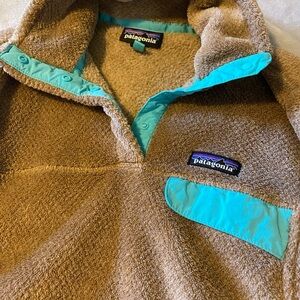 Patagonia Tan and Blue Fleece Jacket